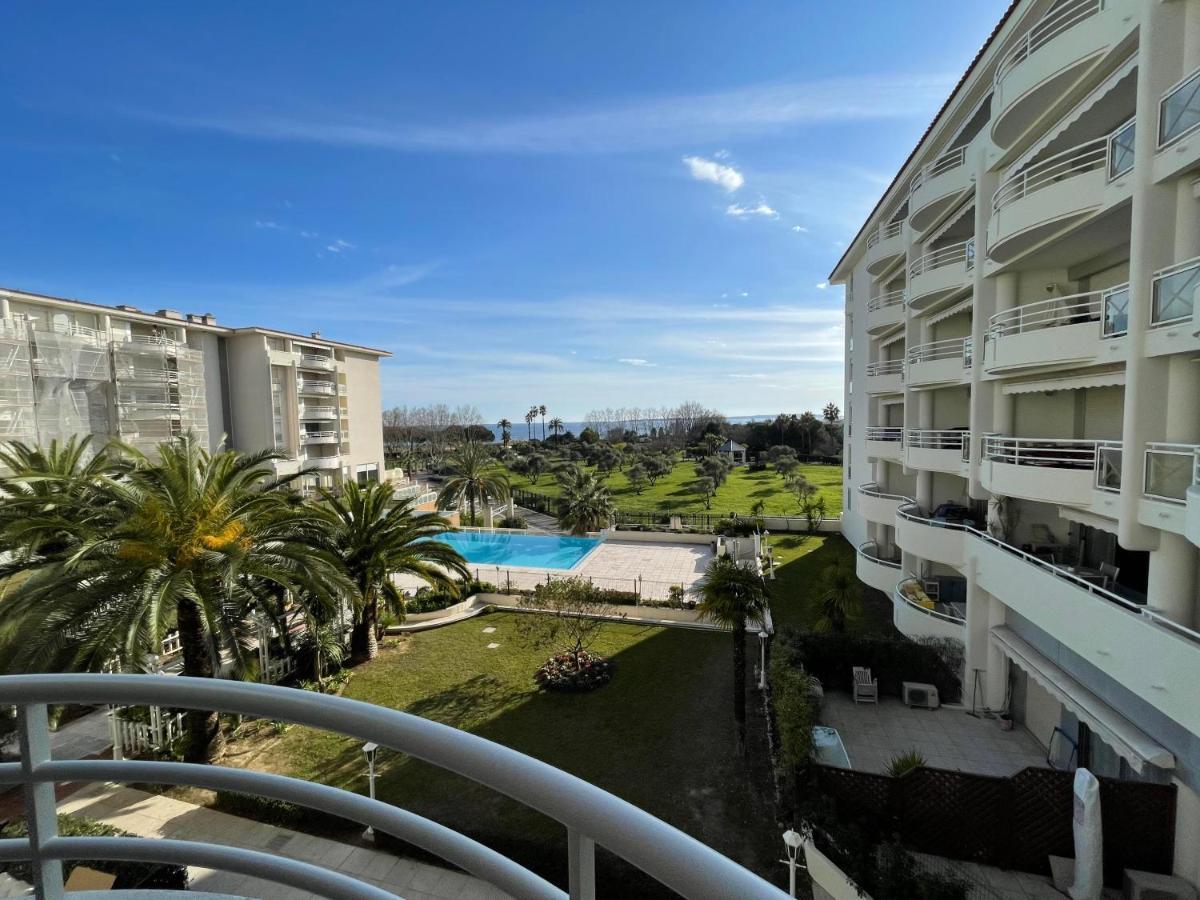 Appartement Tout Confort Vue Mer Antibes Esterno foto